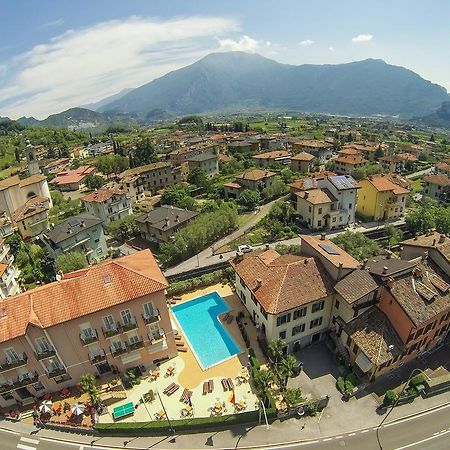 Hotel Alberello Riva del Garda Kültér fotó