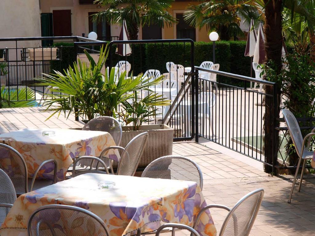 Hotel Alberello Riva del Garda Kültér fotó