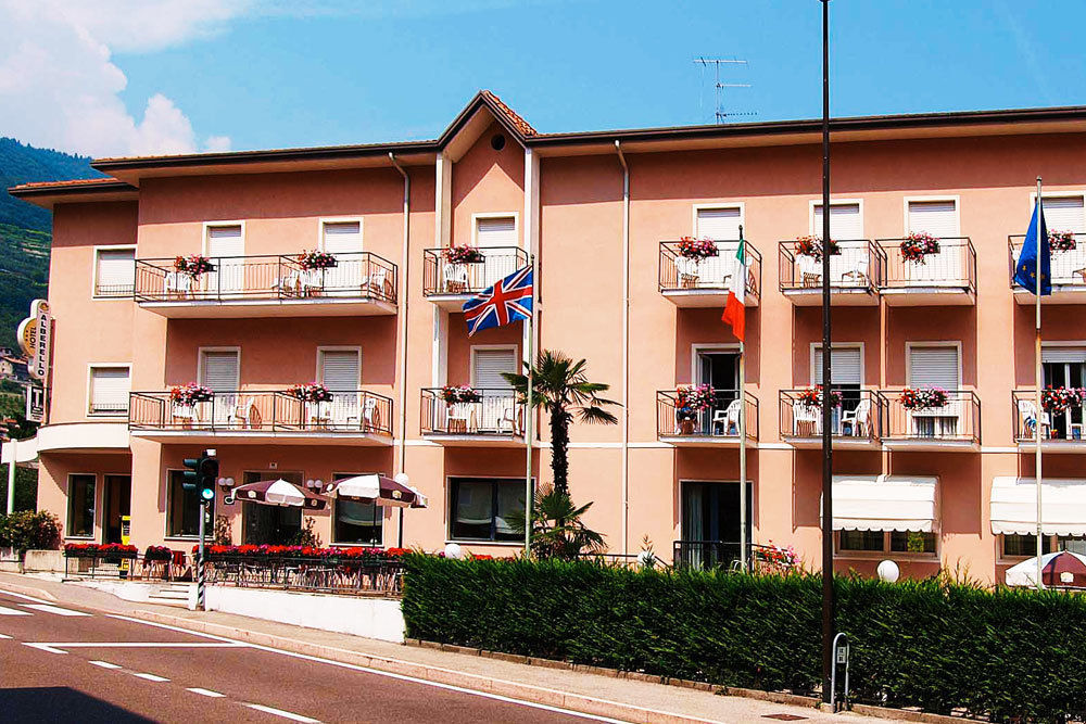 Hotel Alberello Riva del Garda Kültér fotó