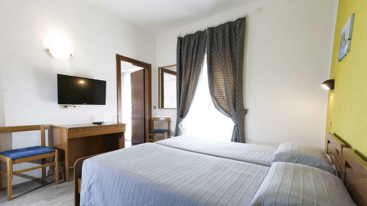 Hotel Alberello Riva del Garda Kültér fotó