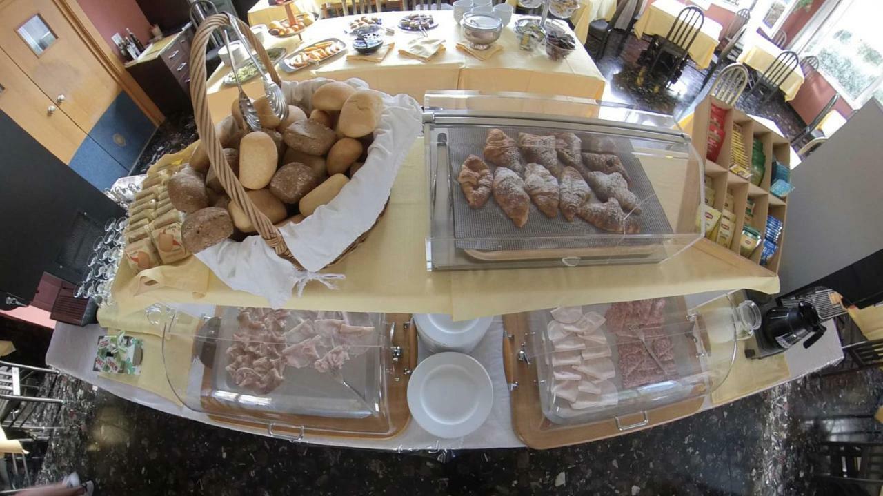 Hotel Alberello Riva del Garda Kültér fotó