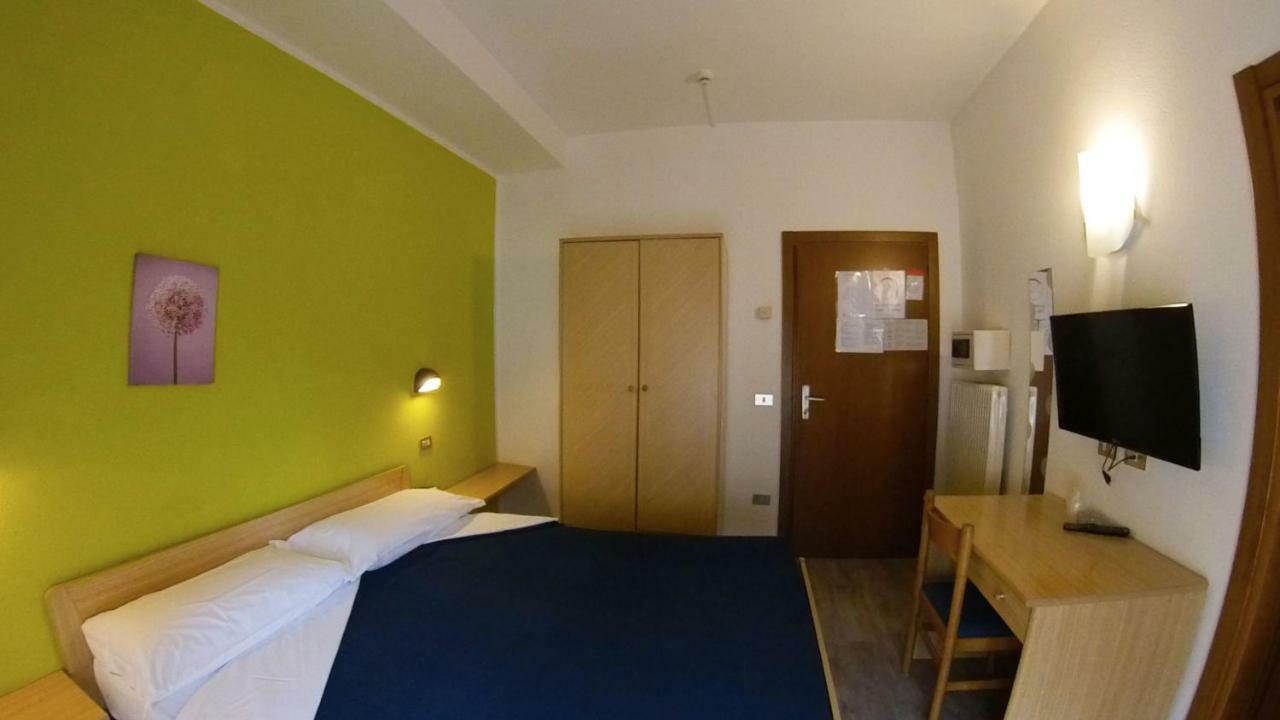 Hotel Alberello Riva del Garda Kültér fotó