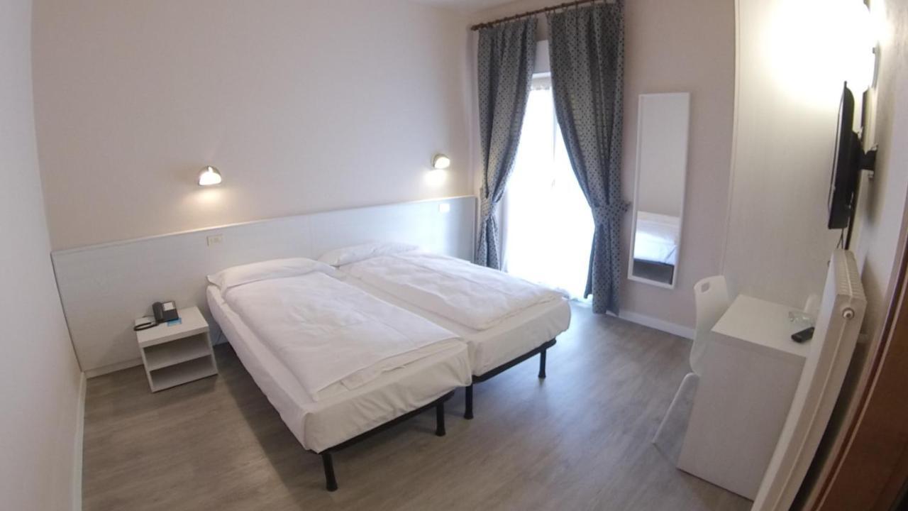 Hotel Alberello Riva del Garda Kültér fotó